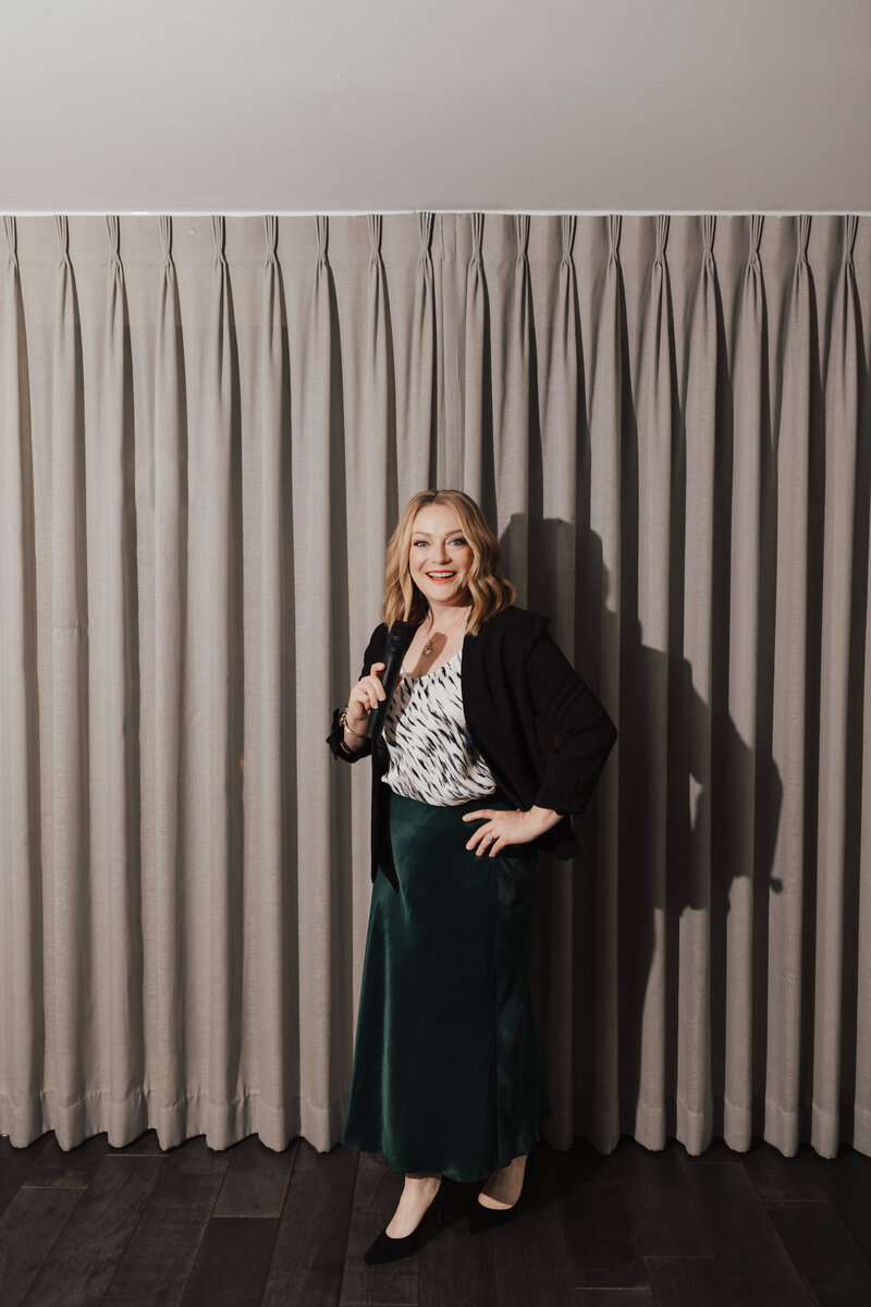 leadership, keynote speaker, leadership keynote,
executive leadership training, change management process, change agility, somatic leadership, embodied leadership, female keynote speaker