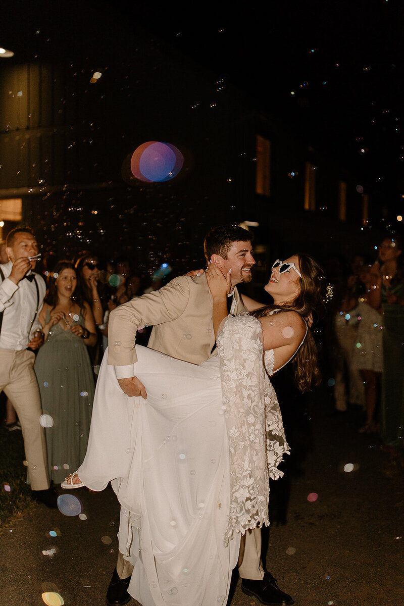 shane-nyah-wedding-reception-taylorraephotofilm-404_websize