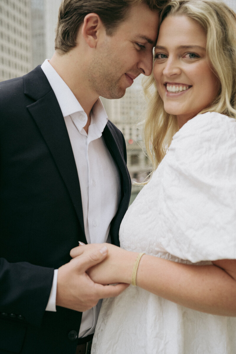 erin-peter-chicago-downtown-engagemenet-haleyjames-31