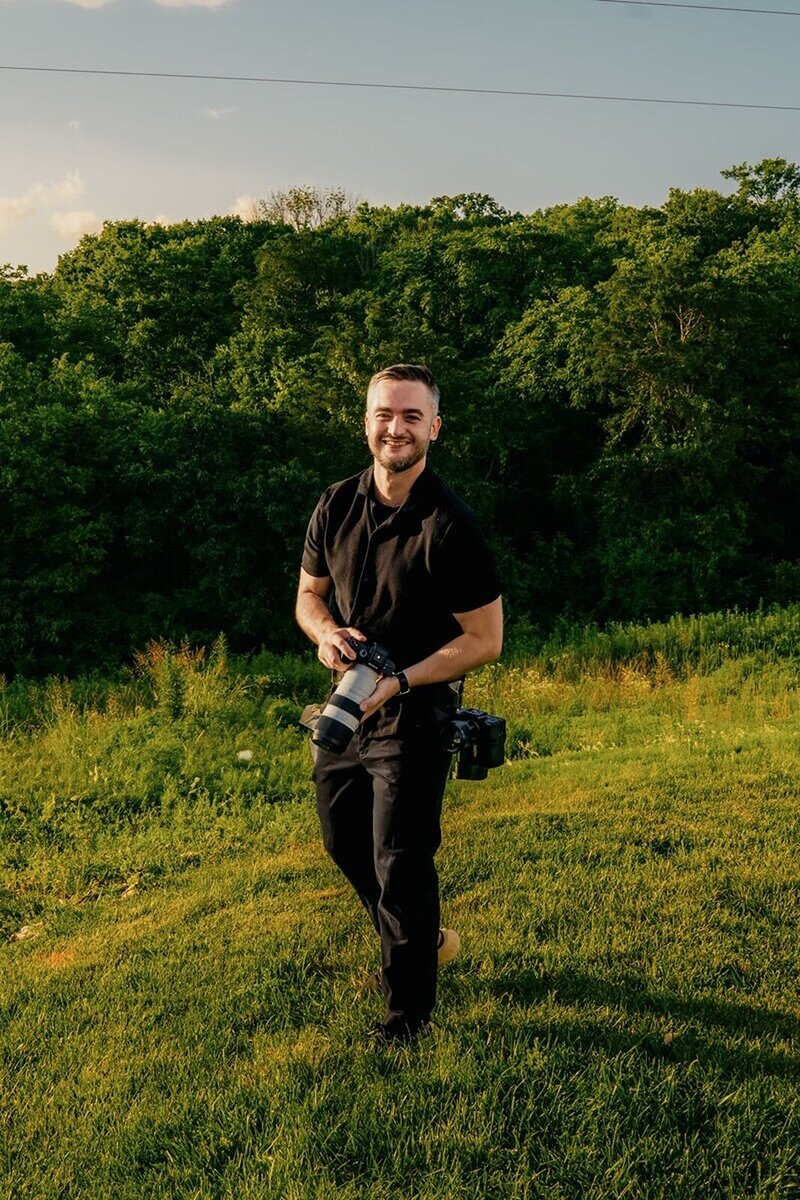 The best documentary style wedding photographer in Nashville