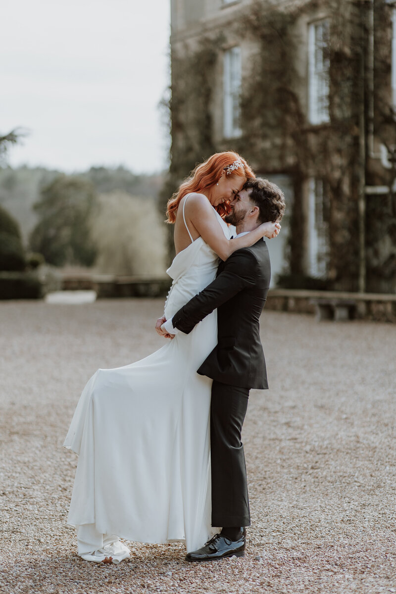 Northbrook-park-wedding-bride-and-groom