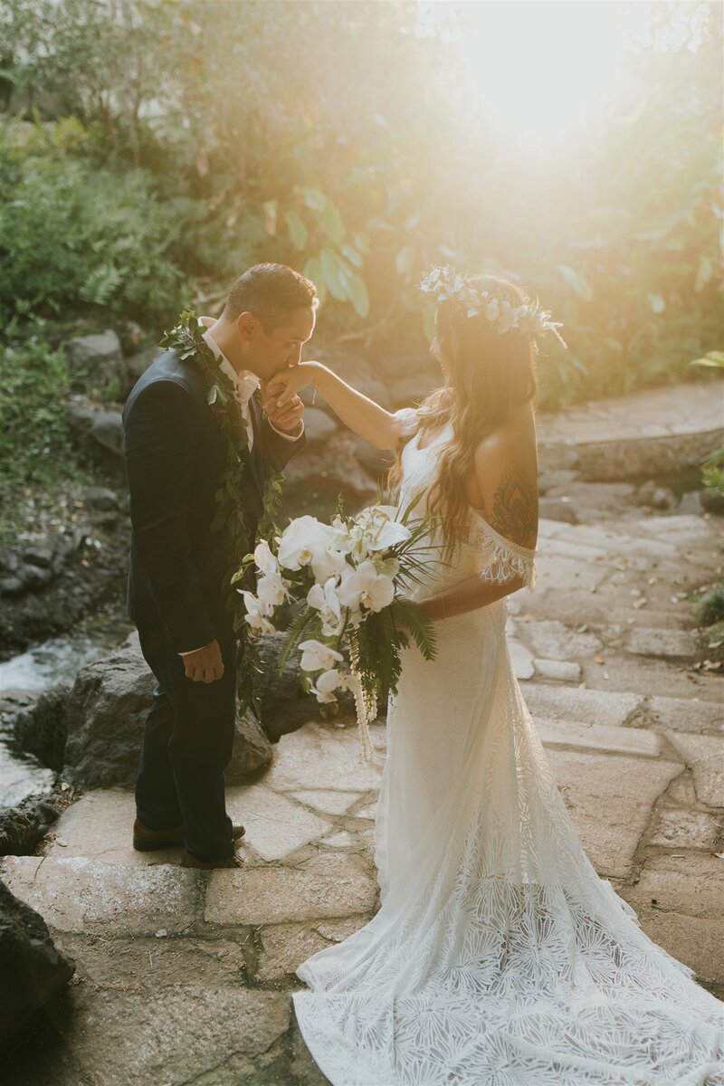 luxury wedding photographer best on maui