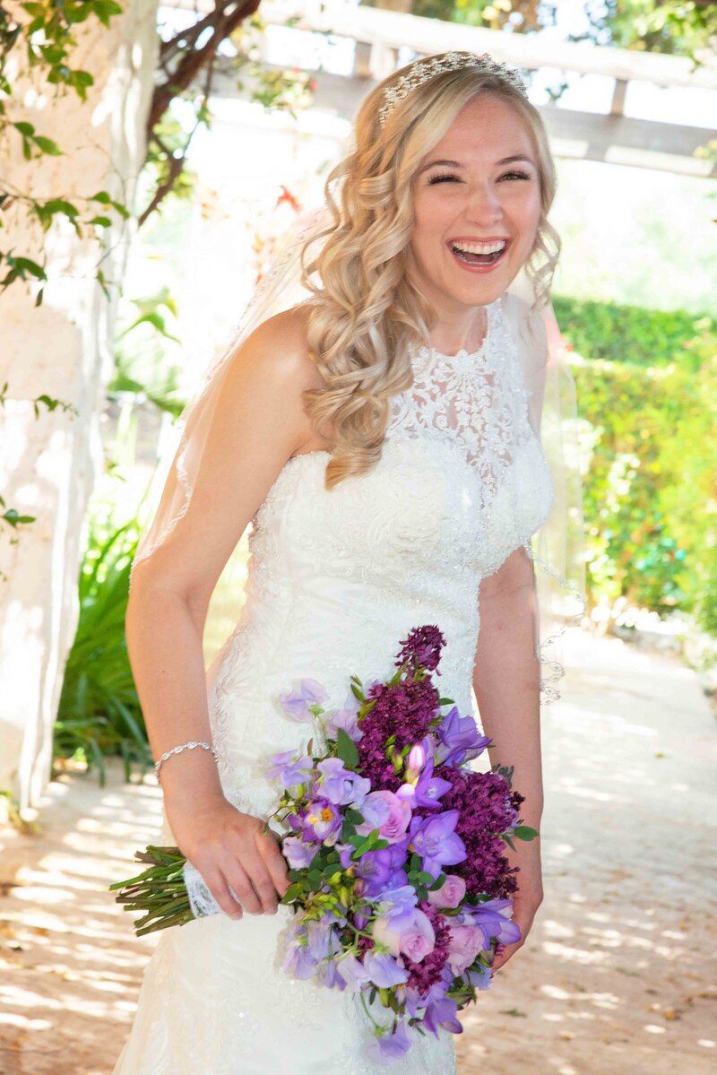 Maria-McCarthy-Photography-wedding-bride-laughing