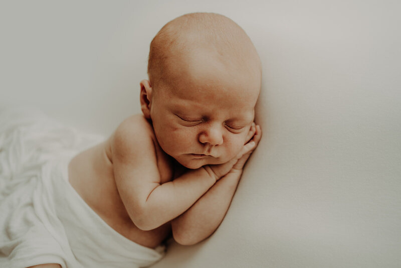 Danielle-Leslie-Photography-2021-aberdeen-newborn-photographer-mccullough-0002