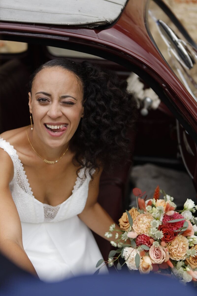 mariee-fun-et-bouquet-sur-mesure