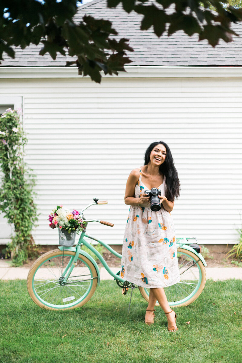 Kacie-Showit-Website-Template-Elizabeth-McCravy-Shop-headshot30