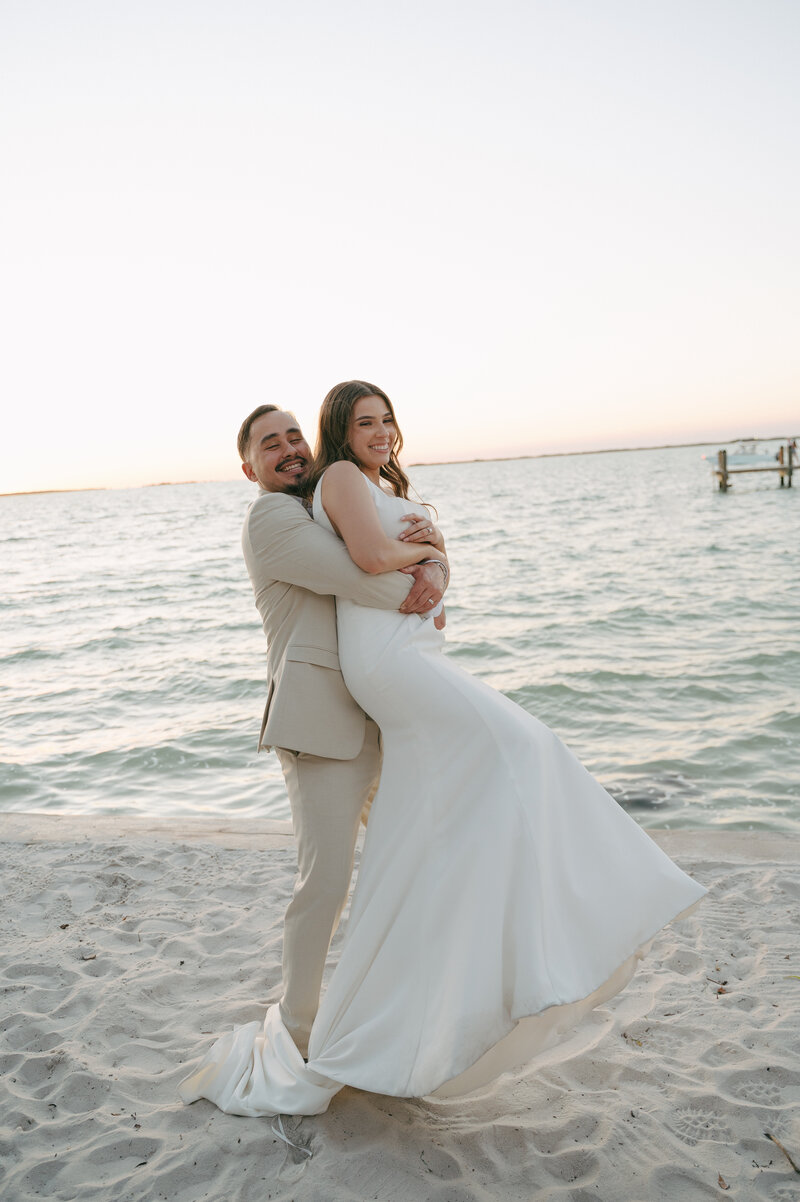 fun wedding photos on florida beach