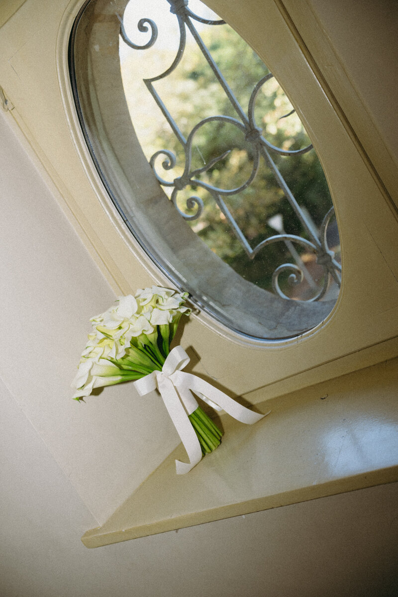 Elegant editorial wedding portraits by Zurich-based photographer Camille Bressan.