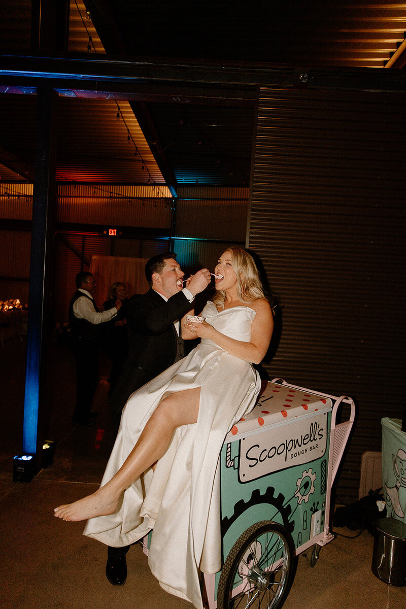 kelsey-kohl-wedding-preview-taylorraephotofilm-196