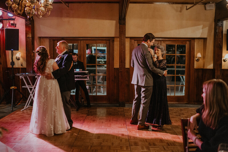 Nick_Elena_The_Greenbriar_Inn_MicroWedding-534