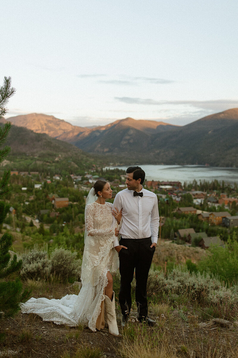 intimate-wedding-grand-lake-lodge