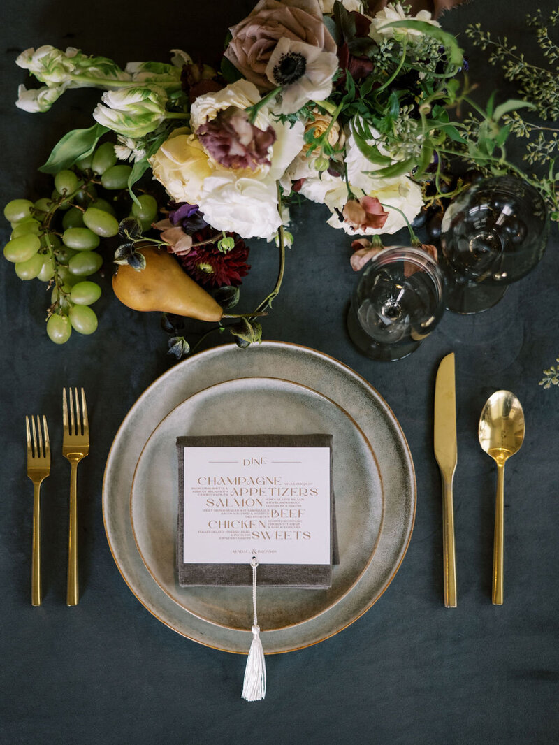 Wedding table setting by wedding event planners in Houston, Water to Wine Events.