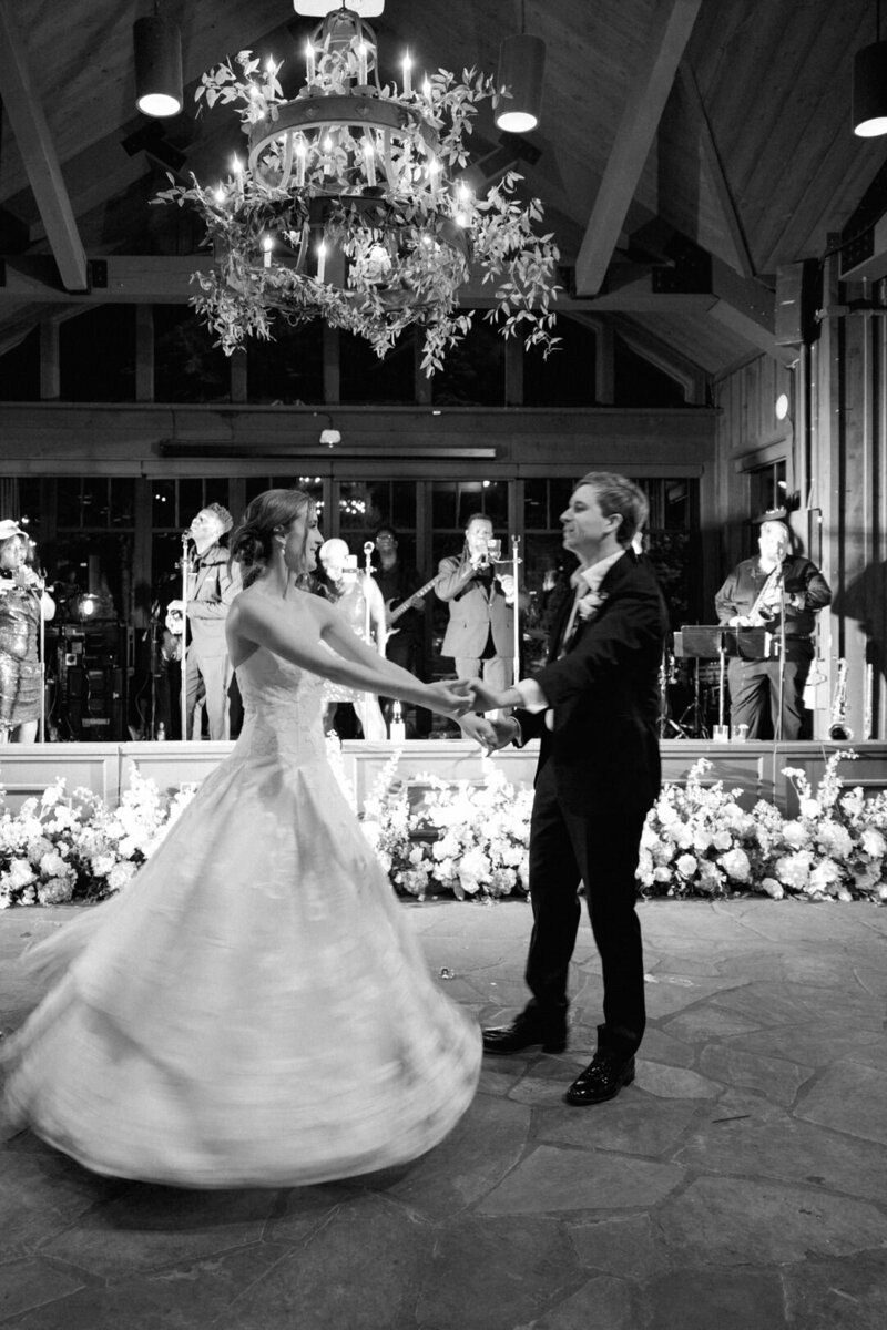 Highlands-North-Carolina-Old-Edwards-Inn-Wedding-0048