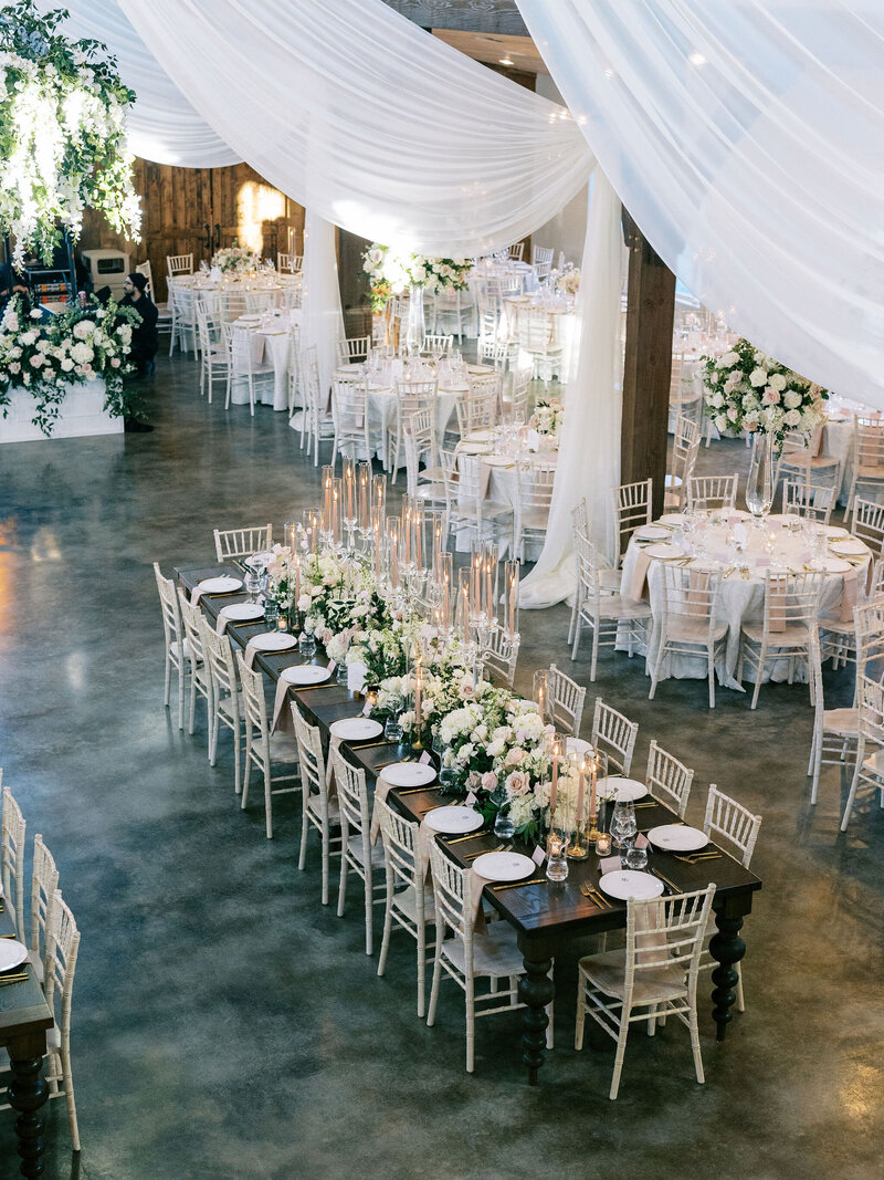 bride and groom with white flowers