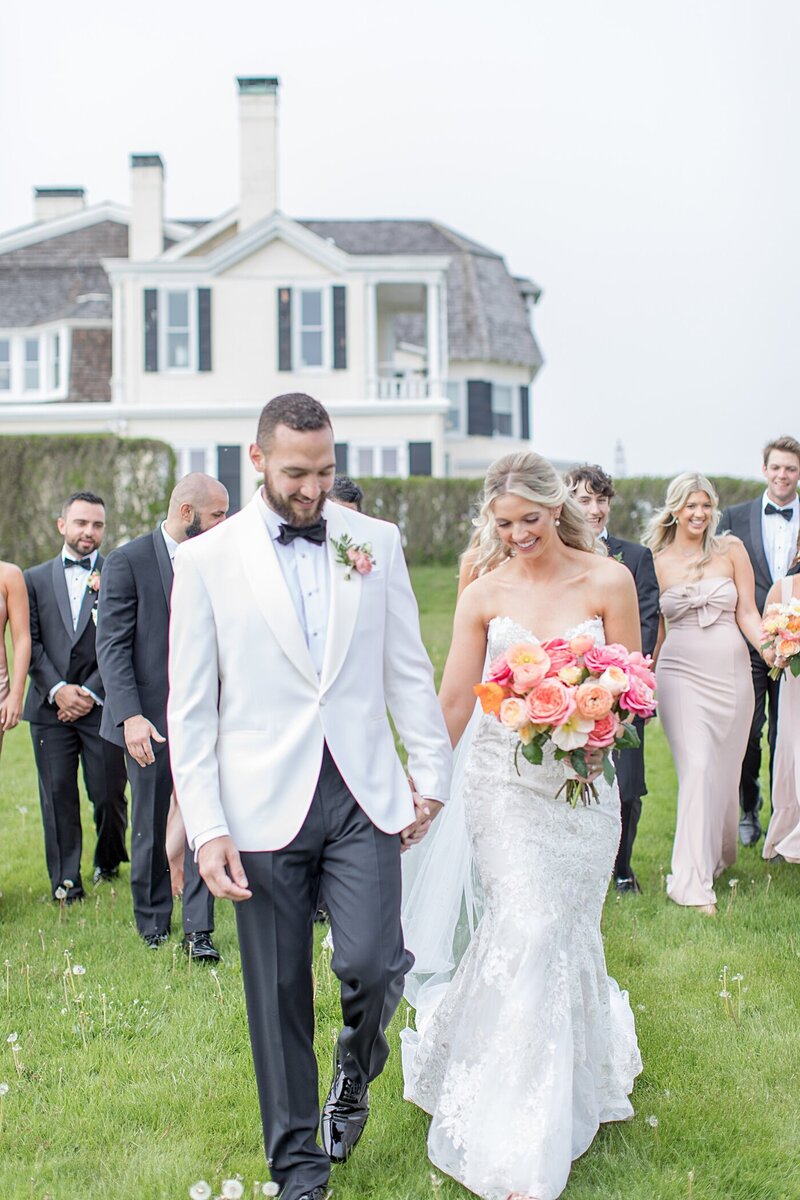 Inn-at-Gray-Barns-wedding-Groups-60