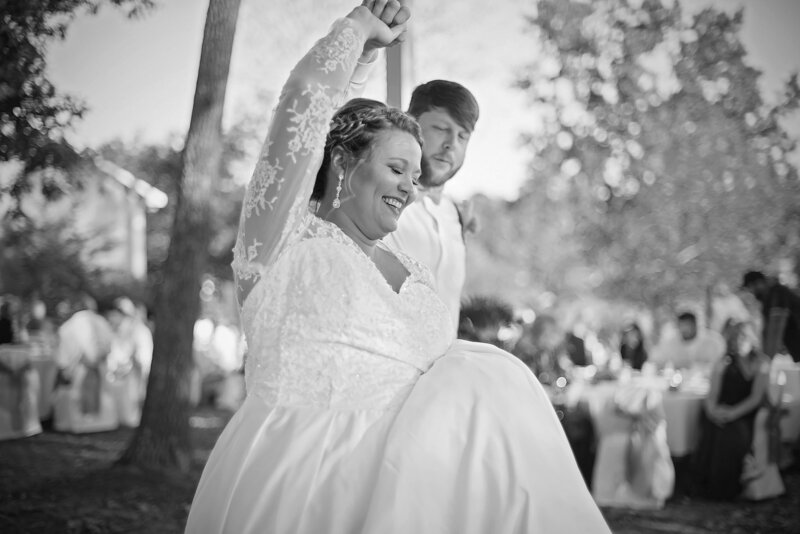 Weddings_at_Smith_Lake