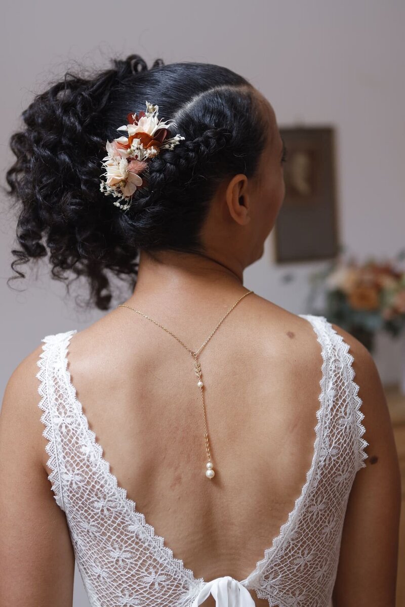 decoration-florale-cheveux-mariee