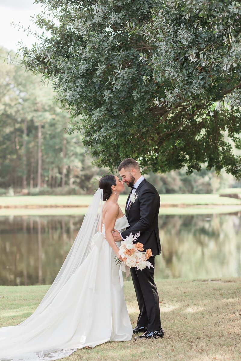 Country club wedding in the Woodlands