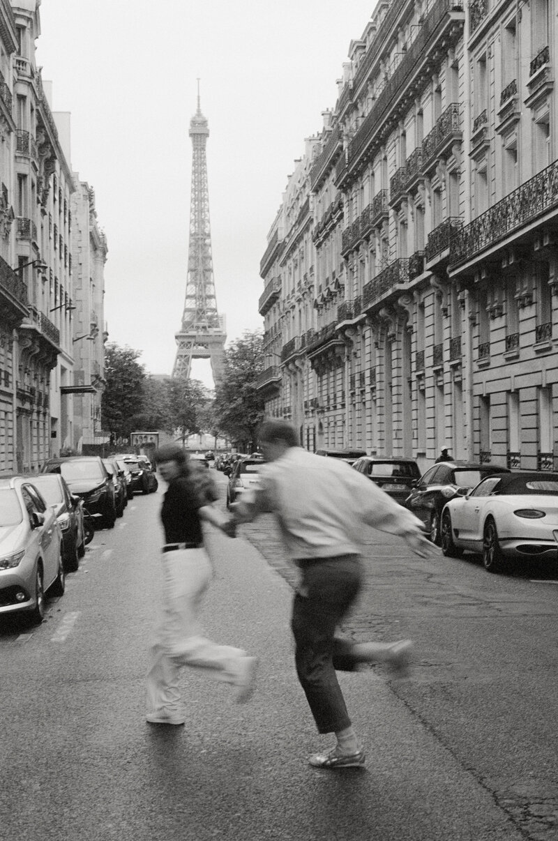 Paris-Elopement-35mm-Film-Briars-Atlas-4596