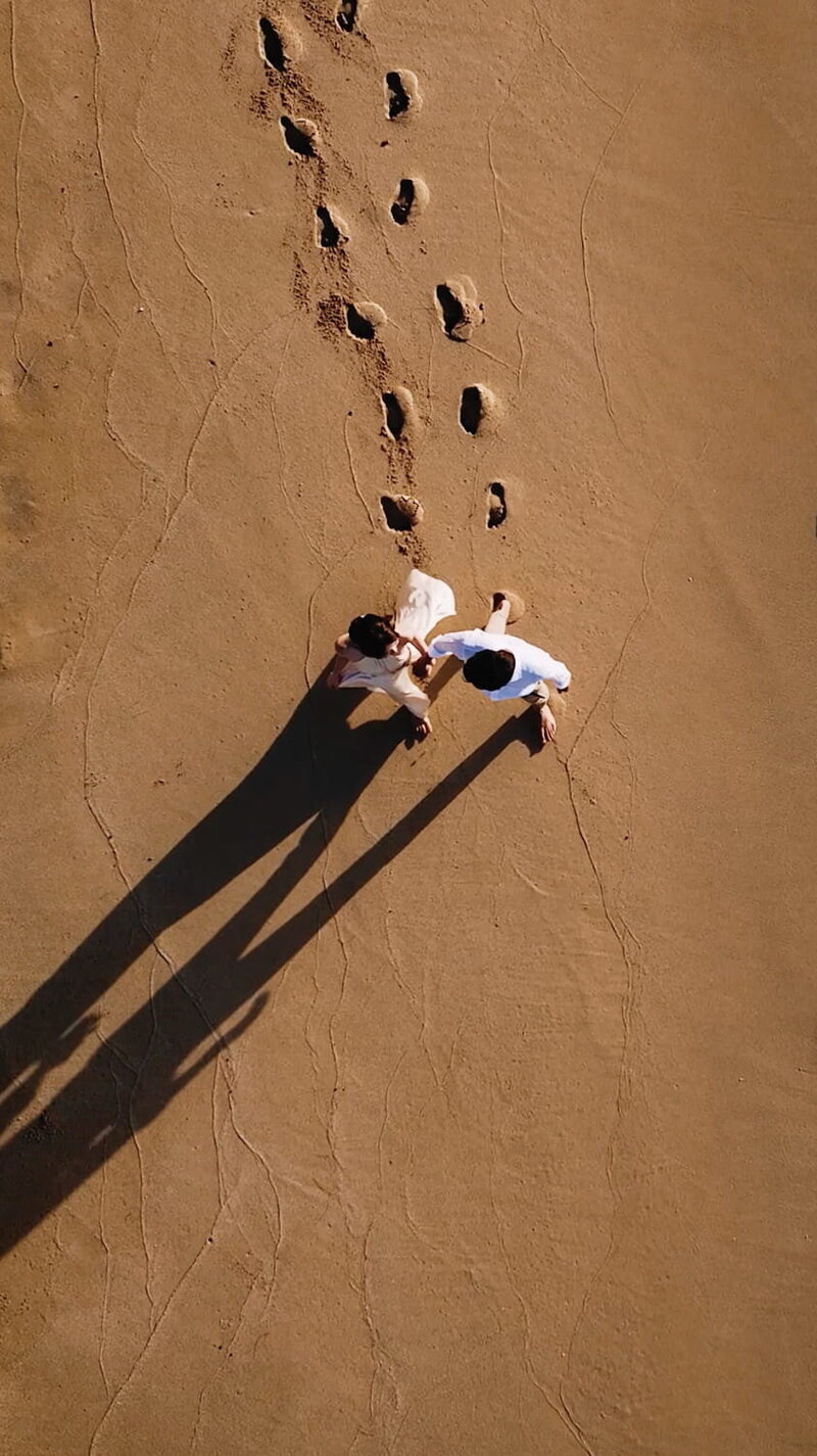 Drone-of-Wedding-Couple-in-Hawaii