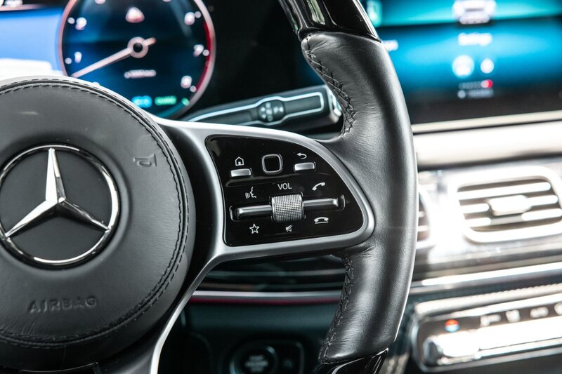 mercedes-maybach-gls-600-kalahari-gold-black-for-rent-in-miami-021