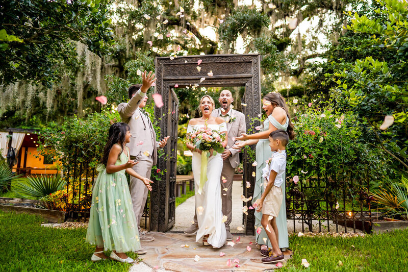 maddness-photo-del-favero-oasis-vow-renewal-chantilly-chic-celebrations-7