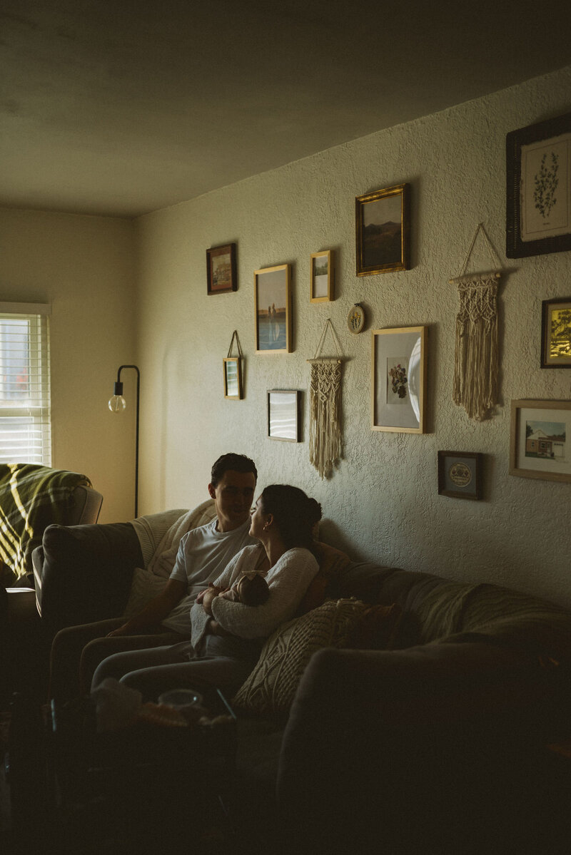 CozyInHomeNewbornPhotos44
