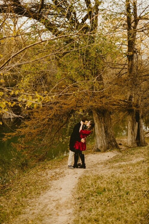 Hill-Country-Engagement-Photos.jpg(4)