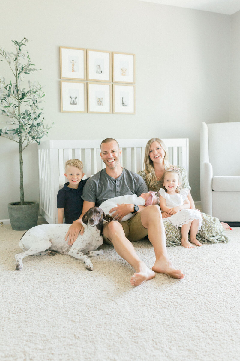 Lyndsey_Rose_Photography_Minnesota_Motherhood_Seniors_Family_Newborn_Photographer_Newborn_Portrait_Gallery1-16
