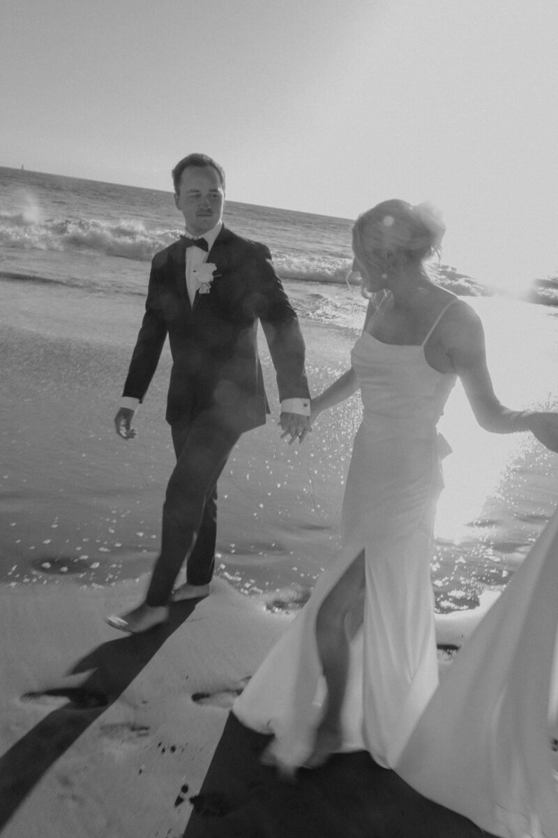 Cassie Beth Photography is a Hawai'i and destination wedding photographer. Cassie Beth Photography focuses on genuine moments, making her clients feel relaxed, and capturing the intimate moments.