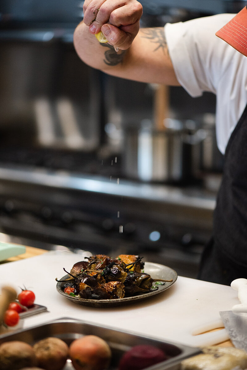 creative-direction-garnish-catering-cincinnati-food-prep-meals-team-members-caterers-ohio-prepping (63)