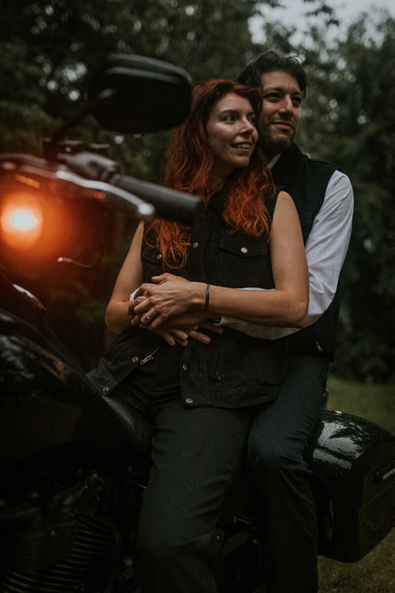 29_Eagle_River_Wisconsin_Lake_Cabin_Rainy_Engagement_Photos_Motorcycles_Harley_Davidson_James_ Stokes_Photograhy_WI.24