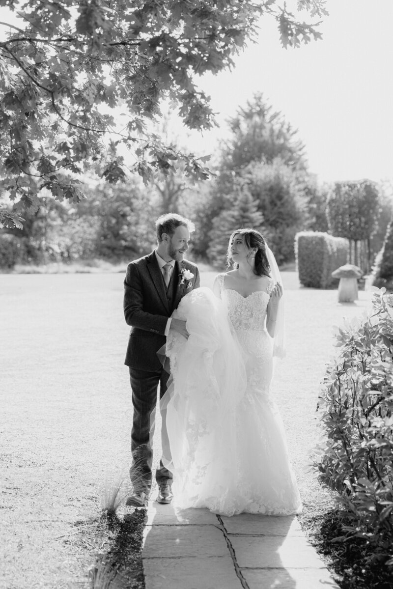 Hyde-House-Wedding-Photographer-Cotswolds-27