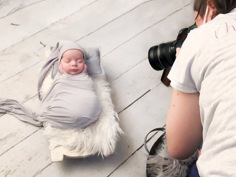 behind-the-scenes-newborn-baby-boy-twins-nj-studio-session-imagery-by-marianne-2021-8