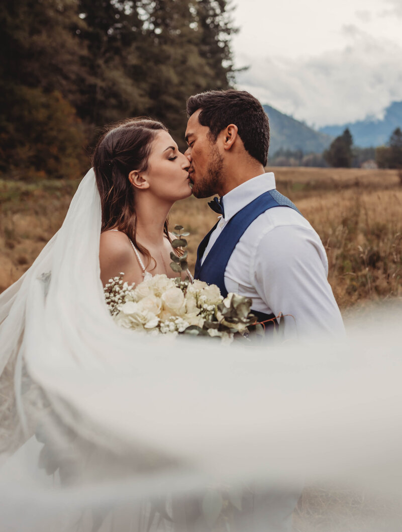 Wedding couple portrait in Washington state