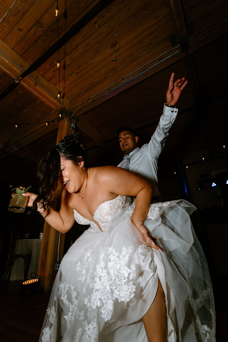 tethered-storeis-by-kriztelle-halili-chicago-wedding-photographer