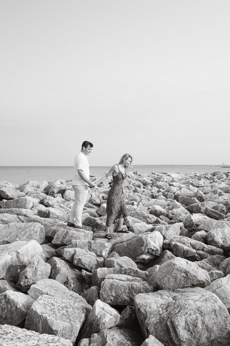 Allexx_B_Photography_Milwaukee_WI_Bradford_Beach_Engagement_Photos21