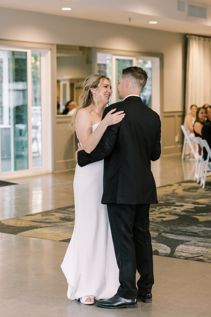 wedding-at-swan-lake-event-center-05