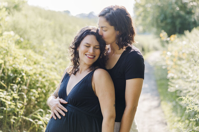 Hudson Valley maternity photographers capturing intimate portraits and natural light