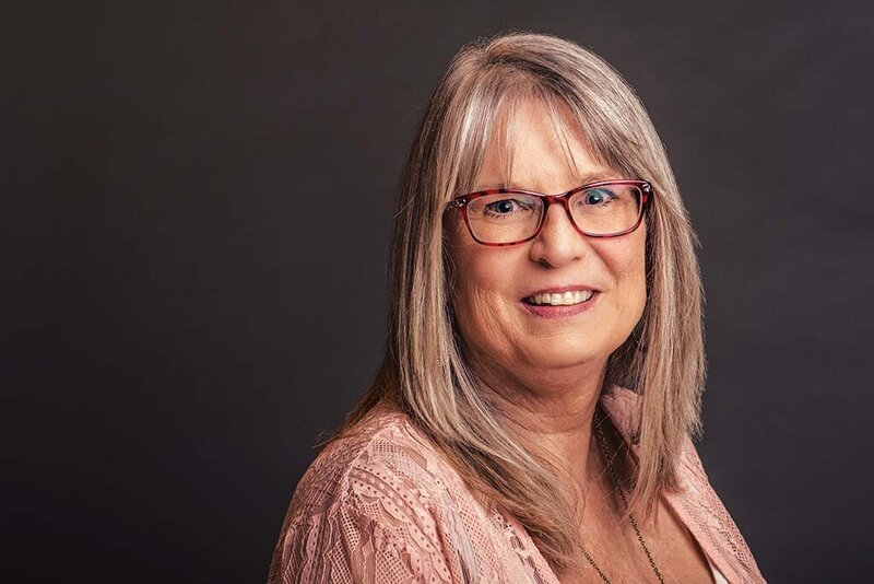 Lynda headshot social media sized