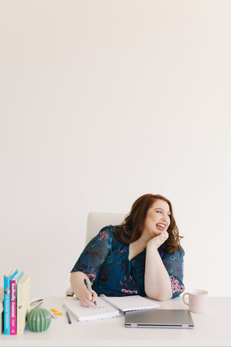 systems strategist wedding virtual assistant julie painter dallas girl friday outsourcing services