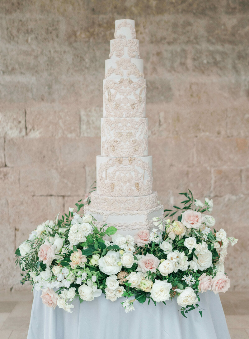 9 tier  luxury wedding cake  Puglia Italy  | MonAnnie
