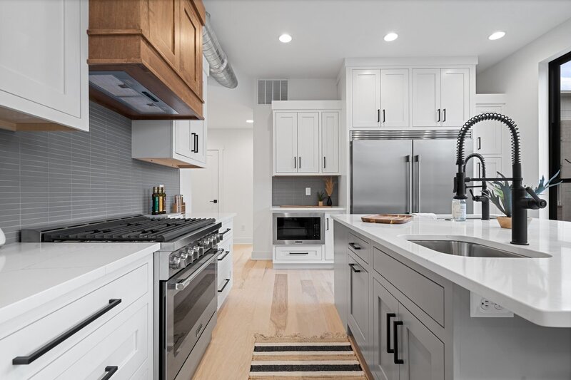 Realtors in Indianapolis, Indiana and Hamilton County, Indiana. Hamilton County Realtor. Indianapolis, Indiana Realtor.  Indianapolis Real Estate. Boutique real estate brokerage, backed by builders.