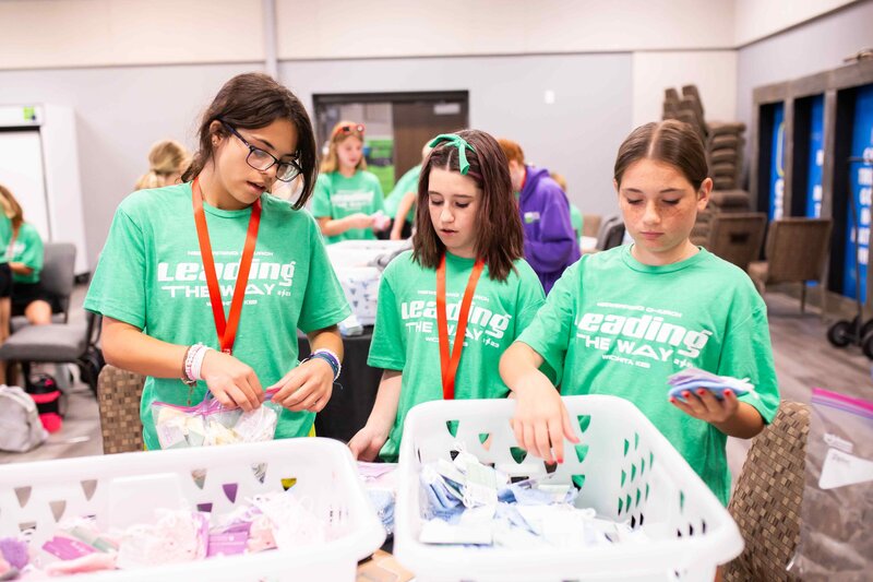 church group serving jesus nonprofit wichita service project volunteer (16)