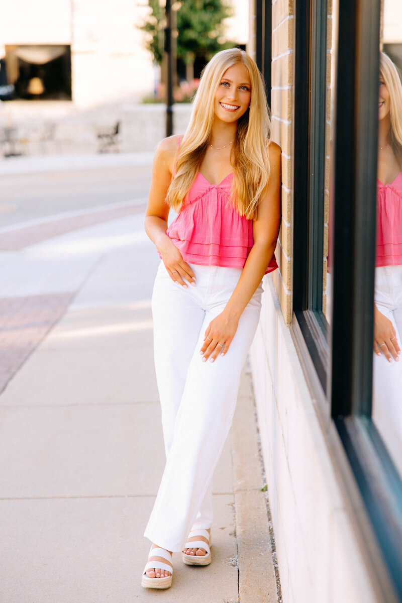 Senior photographer