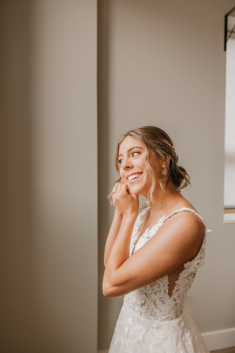 12-Katie & Phillip - Detroit Wedding Photographer - Mariah Kasten Photo