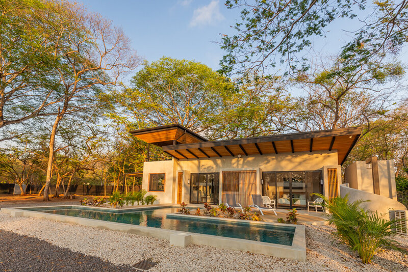 03_Side Pool View 2