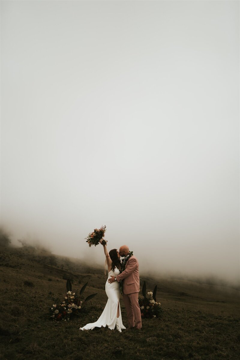 Caitlin-Grace-Photography-Elopement-wedding-couples-photographer-c-b14