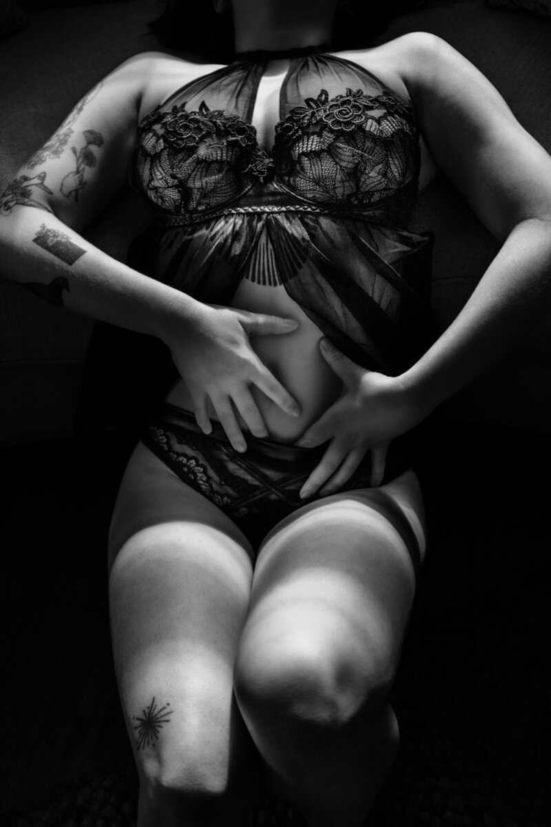 Black and white boudoir photo Missoula woman in black lingerie