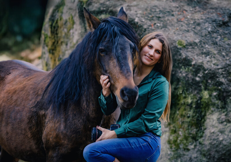 photographer with equine 